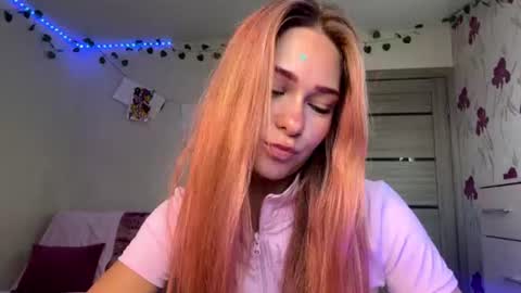 Snapshot of kikixie chatting on 07-09-26, 04:00 Lilly online show from 07-09-26, 04:00