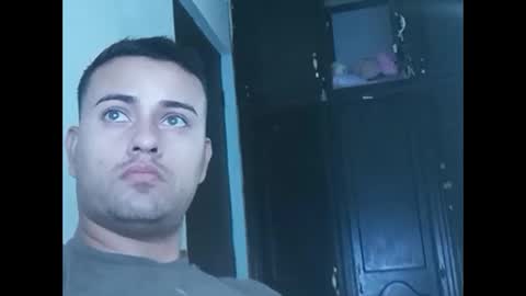 Snapshot of killandpussy chatting on 01-06-25, 07:09 Jonnybigcock online show from 01-06-25, 07:09