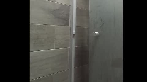 Snapshot of killandpussy chatting on 02-17-25, 08:19 Jonnybigcock online show from 02-17-25, 08:19