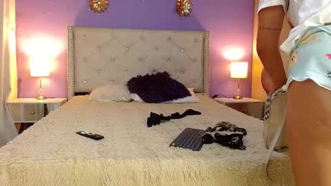 Mia  Kim online show from 11-18-25, 10:41