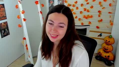 Kim online show from 11-12-25, 07:42