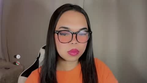 KYLIE online show from 11-25-25, 01:05