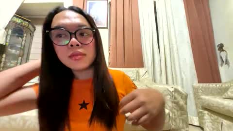 KYLIE online show from 04-12-26, 02:33