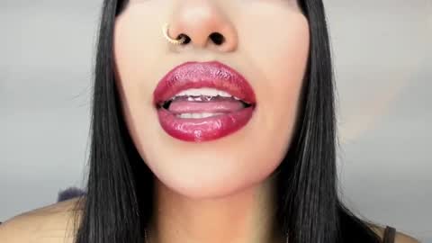 kim_mouth17 online show from 04-22-26, 11:06