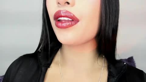 kim_mouth17 online show from 04-23-26, 11:40