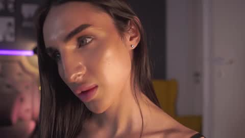 Snapshot of kim_oberlin chatting on 12-29-24, 08:04 Kim Oberlin online show from 12-29-24, 08:04