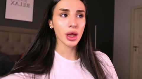 Snapshot of kim_oberlin chatting on 10-26-25, 11:38 Kim Oberlin online show from 10-26-25, 11:38