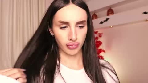 Snapshot of kim_oberlin chatting on 10-28-25, 11:25 Kim Oberlin online show from 10-28-25, 11:25