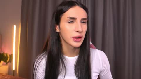 Snapshot of kim_oberlin chatting on 11-09-25, 03:54 Kim Oberlin online show from 11-09-25, 03:54