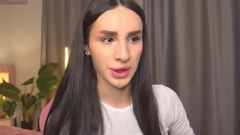 Snapshot of kim_oberlin chatting on 11-28-25, 04:09 Kim Oberlin online show from 11-28-25, 04:09