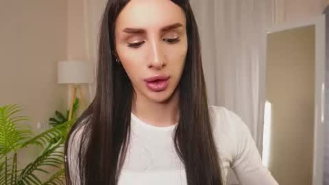 Snapshot of kim_oberlin chatting on 12-03-25, 04:16 Kim Oberlin online show from 12-03-25, 04:16