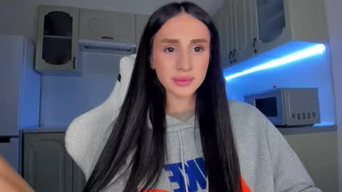 Kim Oberlin online show from 02-09-26, 03:38