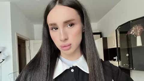 Kim Oberlin online show from 03-12-26, 04:57