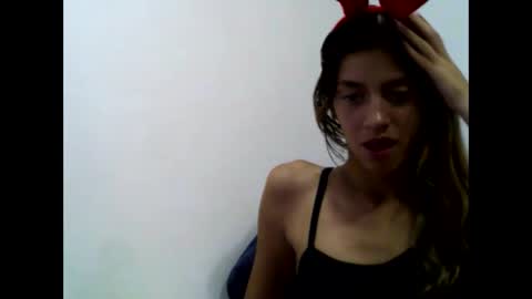 Snapshot of kim_xx09 chatting on 12-03-25, 04:31 YENCYYY online show from 12-03-25, 04:31