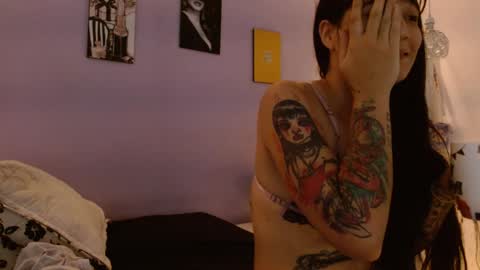 Snapshot of kimandyuk chatting on 01-18-25, 11:00 Kim  Yuk online show from 01-18-25, 11:00