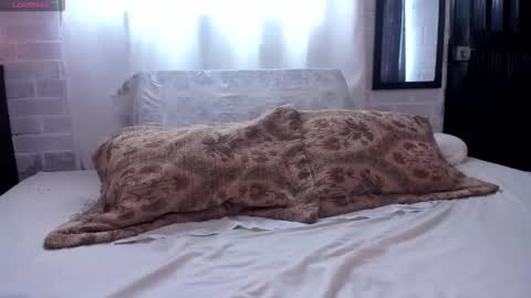 Snapshot of kimandyuk chatting on 11-25-25, 05:13 Kim Yuk online show from 11-25-25, 05:13