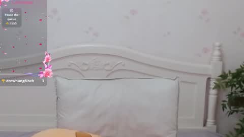 Snapshot of kimberleymandy chatting on 12-04-25, 06:44 Bernice online show from 12-04-25, 06:44