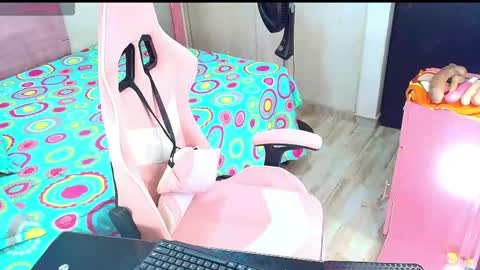 Anita. online show from 04-30-26, 01:34