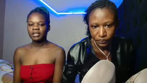 Snapshot of kimberly_chloe chatting on 06-24-26, 07:13 Kimberly online show from 06-24-26, 07:13