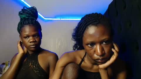 Snapshot of kimberly_chloe chatting on 06-27-26, 07:30 Kimberly online show from 06-27-26, 07:30