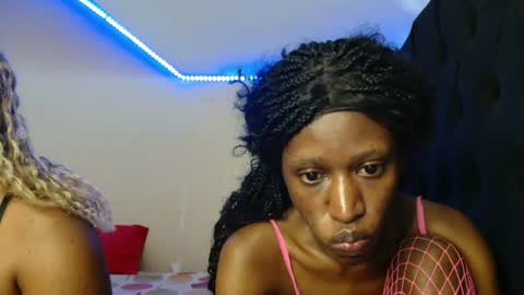 Snapshot of kimberly_chloe chatting on 07-19-26, 06:17 Kimberly online show from 07-19-26, 06:17