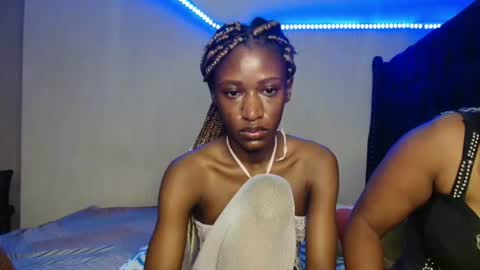 Snapshot of kimberly_chloe chatting on 07-27-26, 08:27 Kimberly online show from 07-27-26, 08:27