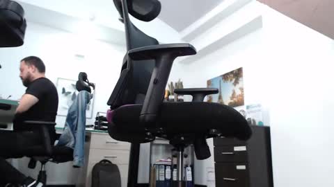 Kimberly 1200-1900 GMT-5 online show from 01-09-25, 08:44