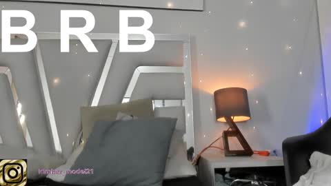 Snapshot of kimberlycoxxx chatting on 12-23-24, 02:24 kimberly online show from 12-23-24, 02:24