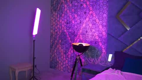 Kim online show from 03-24-26, 02:11