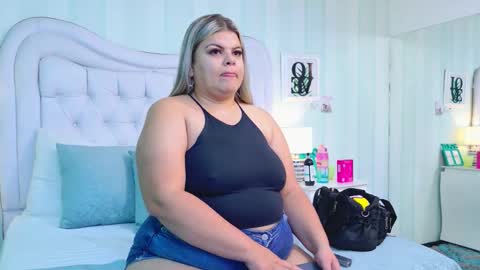 Snapshot of kimbrookss chatting on 11-05-25, 10:48 KimBrooks online show from 11-05-25, 10:48