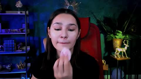 kimclarks online show from 11-18-25, 08:41