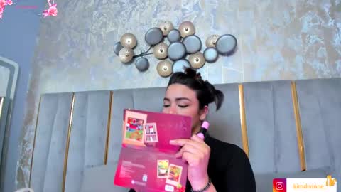  KIM  online show from 09-10-25, 02:55