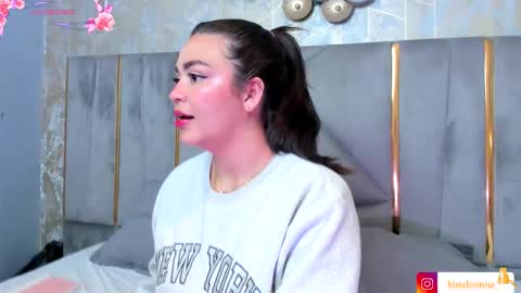  KIM  online show from 10-17-25, 02:37