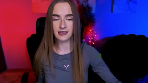 kimi_glow online show from 11-30-25, 08:02