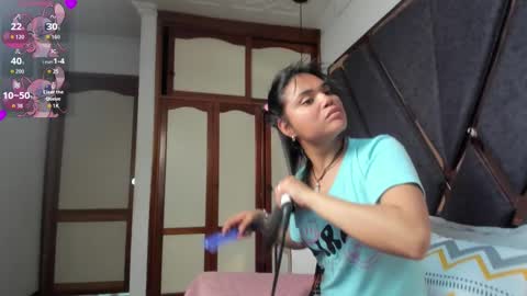 Snapshot of kimianal chatting on 11-13-25, 02:27 Kimy online show from 11-13-25, 02:27