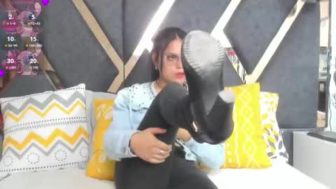 Snapshot of kimianal chatting on 11-14-25, 01:54 Kimy online show from 11-14-25, 01:54