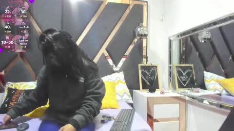 Snapshot of kimianal chatting on 11-17-25, 01:28 Kimy online show from 11-17-25, 01:28