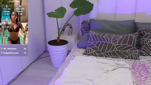 Kim online show from 12-10-24, 08:19