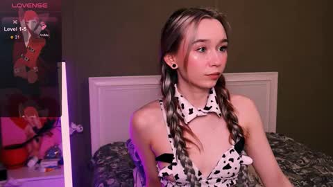 Kimiko online show from 11-22-25, 02:38