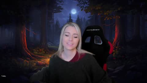 Wolfs Girl online show from 12-04-24, 08:18