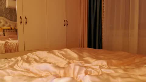 Kim Lee  online show from 12-01-24, 04:29