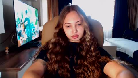 Kim Lee  online show from 01-08-25, 12:37