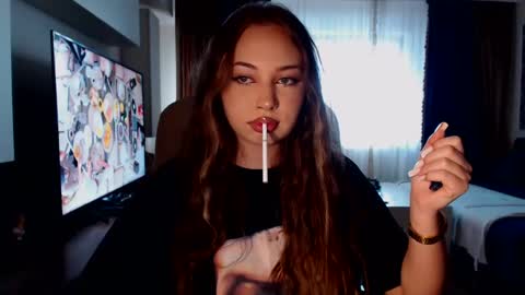 Kim Lee  online show from 01-12-25, 11:39