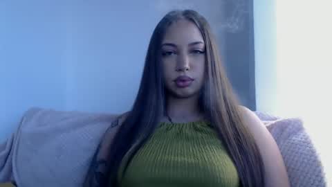 Kim Lee  online show from 03-06-25, 03:13