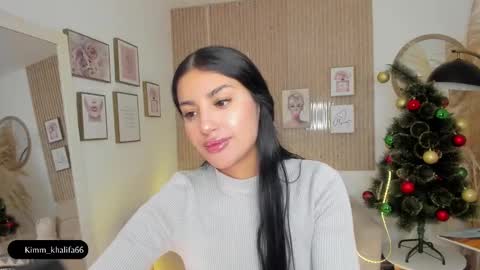 Kim  online show from 12-31-24, 12:57