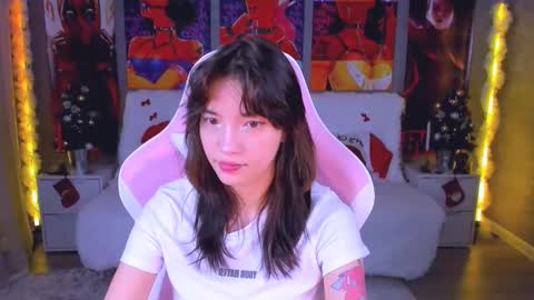 Snapshot of kimm_wong chatting on 12-14-25, 12:54 kimm wong online show from 12-14-25, 12:54