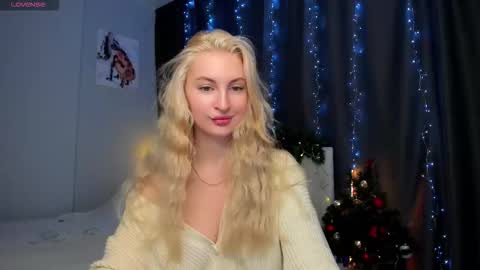 kimmy1_powell online show from 12-18-25, 05:02