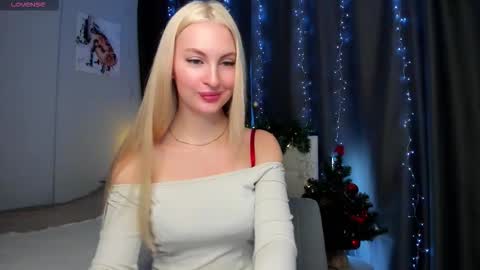 kimmy1_powell online show from 12-22-25, 02:30