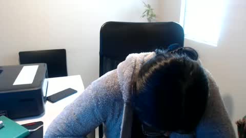 Kimmy online show from 07-04-26, 05:08