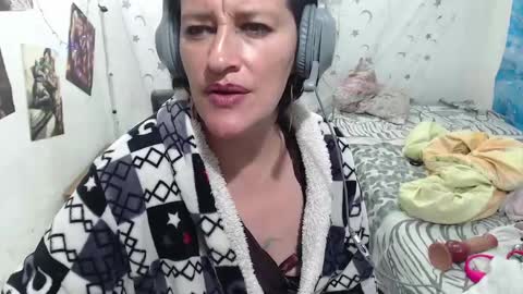 Snapshot of kimmy_sander1 chatting on 01-08-25, 08:49 Kimmy online show from 01-08-25, 08:49